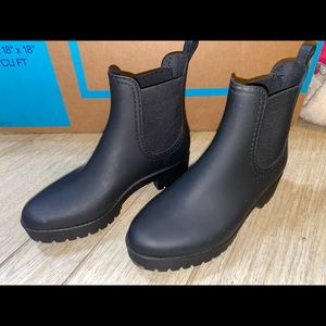 Cloudy Waterproof Chelsea Rain Boot